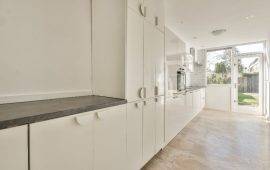 Custom Cupboards and Kitchens